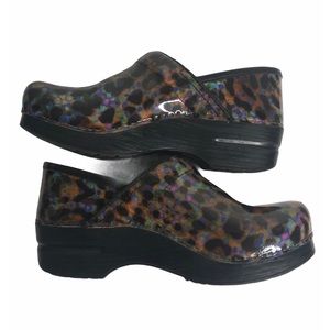 Patent Leather Leopard Danskos